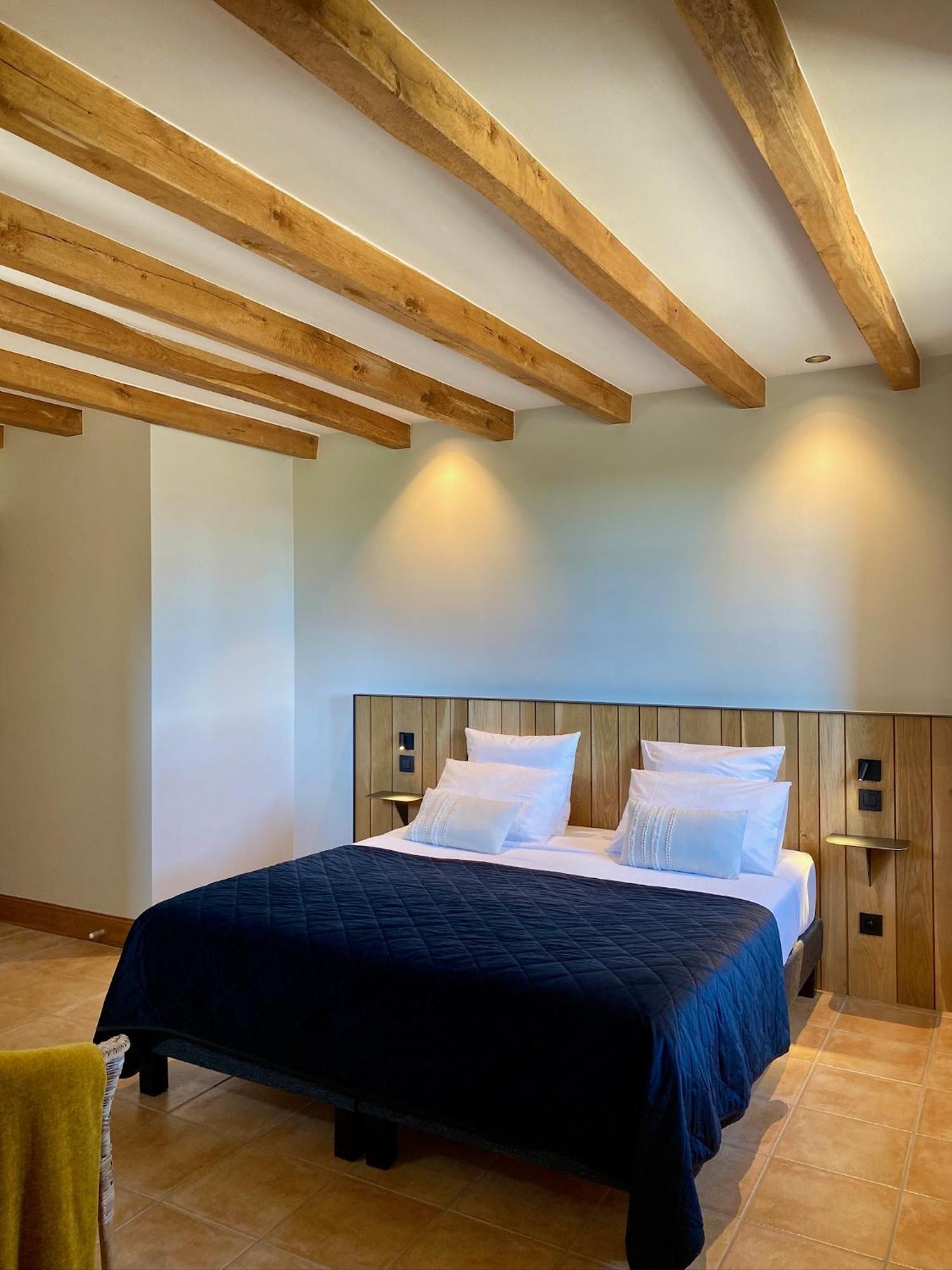 سان-سيبريان Domaine De Cazal - Chambres D'Hotes Avec Piscine Au Coeur De 26 Hectares De Nature Preservee المظهر الخارجي الصورة